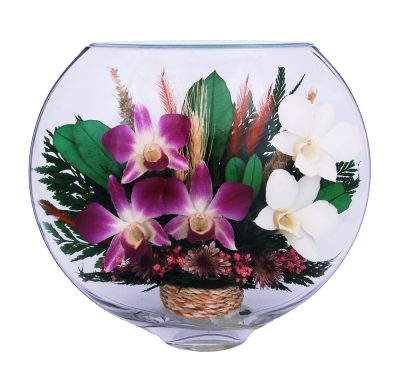 Букет орхидей в стекле