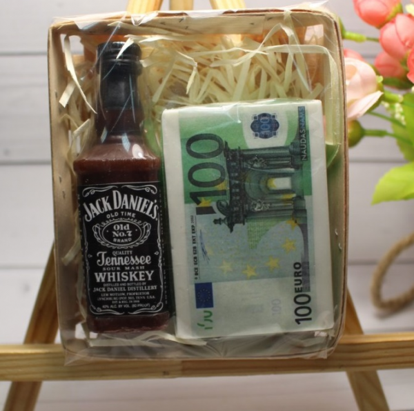 Мыло ручной работы Jack Daniel’s с пачкой евро