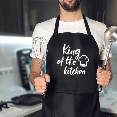 Фартук с надписью «King of the kitchen» (Король кухни)