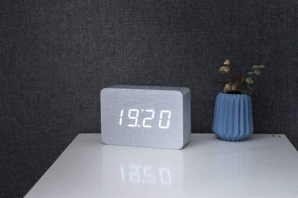 Смарт-будильник с термометром "BRICK", белый алюминий